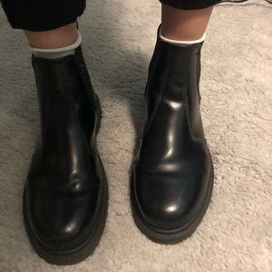 Dr Martens 2976 Chelsea Boots